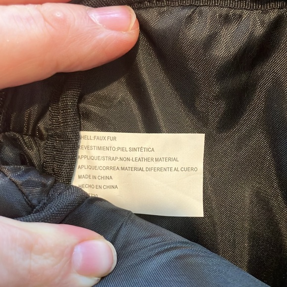 🦄 Black Faux Fur Unicorn Purse GUC - Picture 5 of 6